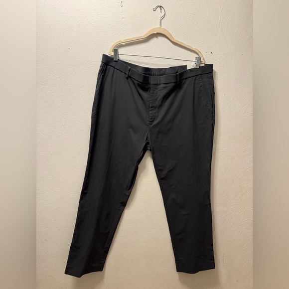 Tommy Hilfiger TH Flex Gray Dress Pants 42x32 Stretch Tailored Career Office NEW - Picture 2 of 5